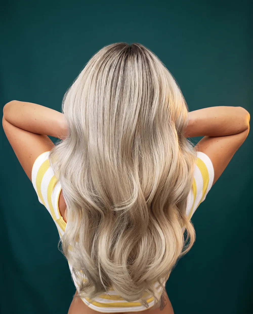 Lange blonde Haarverlängerungen
